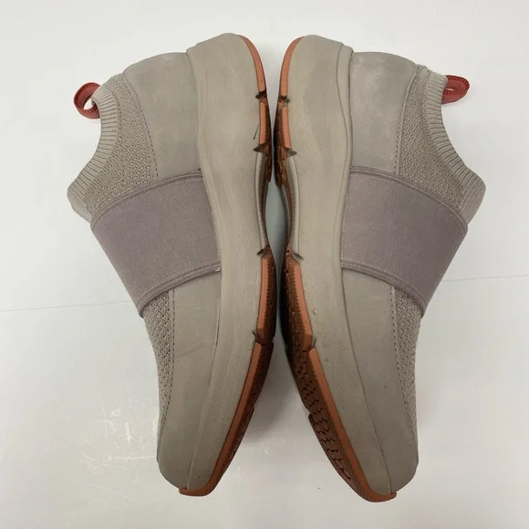 Clarks Wave 2.0 Step Waterproof, Slip On Textile Sneaker Women’s Size 8.5 - Picture 7 of 14